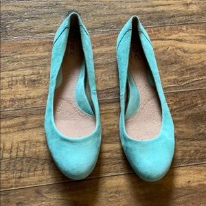Shiny Teal Flats